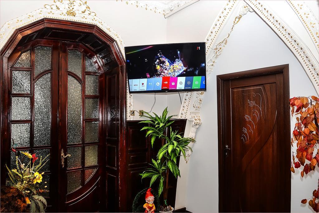 Vip-Apartments Angel Palas تشيرنيفتسي المظهر الخارجي الصورة