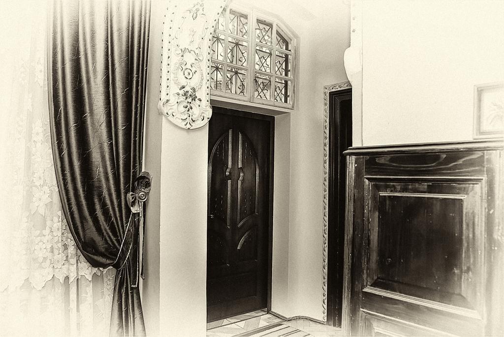 Vip-Apartments Angel Palas تشيرنيفتسي المظهر الخارجي الصورة